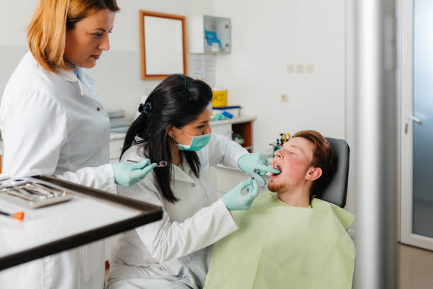 Best Weekend Emergency Dental Services in Newport East, RI
